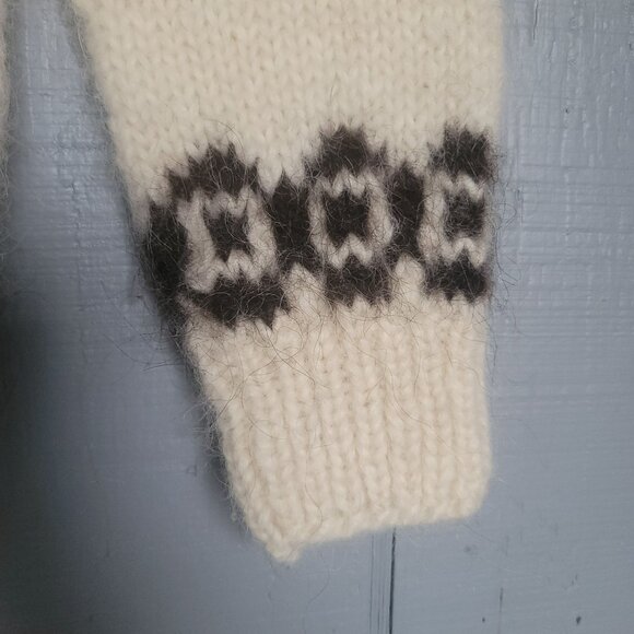 Samband of Iceland Hand Knitted Pure New Wool Cardigan Sweater. Size S - Picture 3 of 6